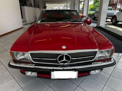 Usata Mercedes SL500 245 CV (180 kW) 1986 Rosso Cabrio
