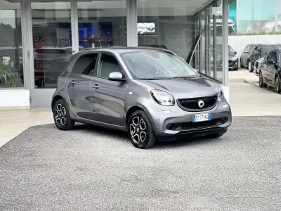 Usata Smart ForFour 90 CV (66 kW) 2017 Grigio Utilitaria
