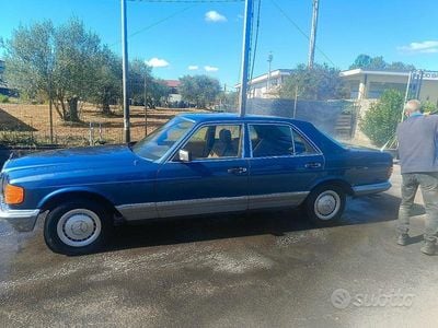 Usata Mercedes E280 1983 Blu Berlina