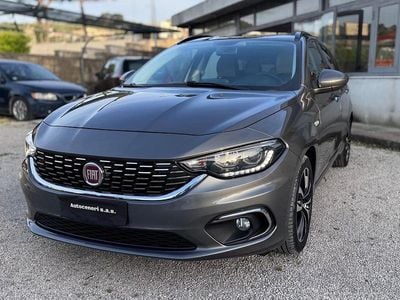 Begagnad Fiat Tipo Lounge 95 HK (69 kW) 2018 Grå Kombi
