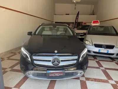 Usata Mercedes GLA200 Premium 136 CV (100 kW) 2015 Nero SUV