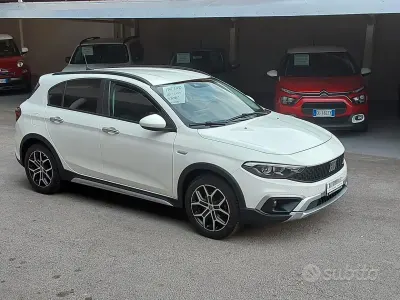 Usata Fiat Tipo Cross 131 CV (96 kW) 2023 Bianco Berlina