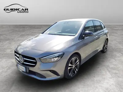 Usata Mercedes B180 136 CV (100 kW) 2019 Grigio Utilitaria