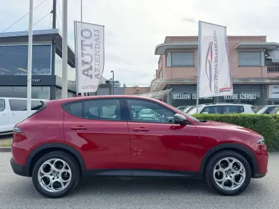 Usata Alfa Romeo Tonale Sprint 131 CV (96 kW) 2023 Rosso SUV