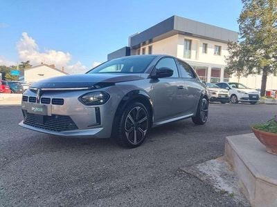 Usata Lancia Ypsilon 101 CV (74 kW) 2025 Argento Utilitaria