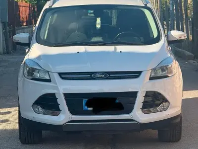Usata Ford Kuga Titanium 140 CV (102 kW) 2014 Bianco SUV