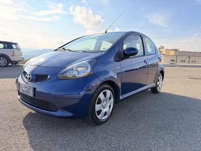 Usata Toyota Aygo 68 CV (50 kW) 2007 Blu/azzurro Utilitaria