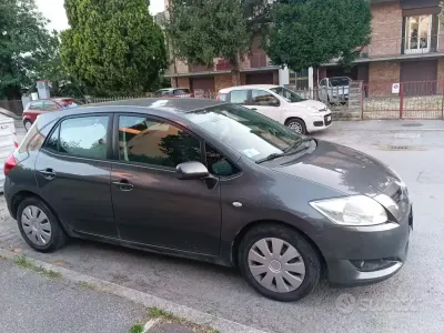 Usata Toyota Auris Sol 97 CV (71 kW) 2008 Grigio Utilitaria