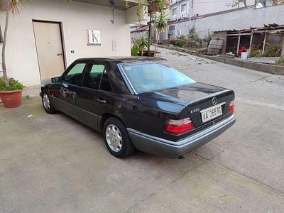 Usata Mercedes E200 136 CV (100 kW) 1994 Berlina