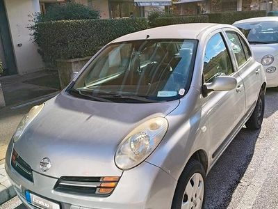 Usata Nissan Micra 86 CV (63 kW) 2004 Grigio Utilitaria