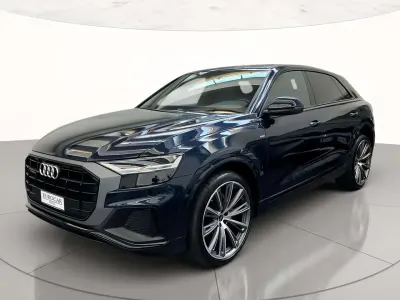 Usata Audi Q8 Sport 286 CV (210 kW) 2023 Grigio waitomo metallizzato SUV