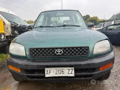 Usata Toyota RAV4 129 CV (94 kW) 1996 Verde SUV