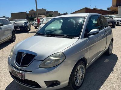 usata Lancia Ypsilon 1.3 MJT 75 CV Oro Giallo