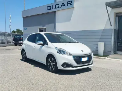 Usata Peugeot 208 S 110 CV (80 kW) 2016 Bianco Utilitaria