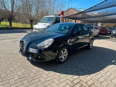 Usata Alfa Romeo Giulietta 105 CV (77 kW) 2012 Viola Utilitaria