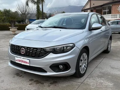 Occasion Fiat Tipo Easy 95 ch (69 kW) 2018 Gris Berline