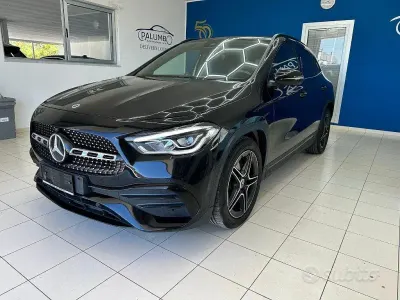 Usata Mercedes GLA200 AMG line 150 CV (110 kW) 2022 Nero SUV
