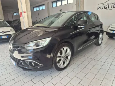 Usata Renault Scénic IV Business 120 CV (88 kW) 2019 Nero etoile Monovolume