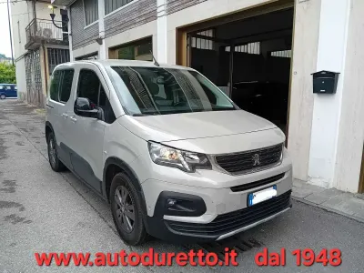 Begagnad Peugeot Rifter 131 HK (96 kW) 2022 Grå Minibuss