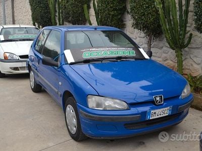 Usata Peugeot 106 50 CV (36 kW) 2000 Blu Utilitaria