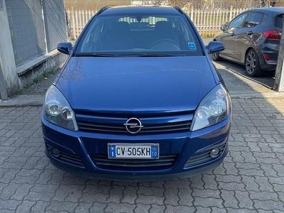 Usata Opel Astra 105 CV (77 kW) 2005 Station wagon