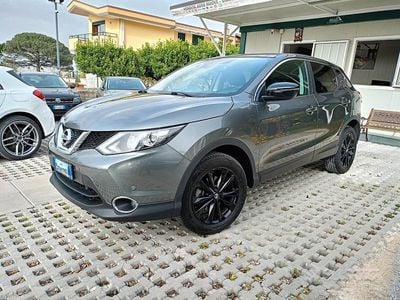 Usata Nissan Qashqai Tekna 116 CV (85 kW) 2015 Grigio SUV