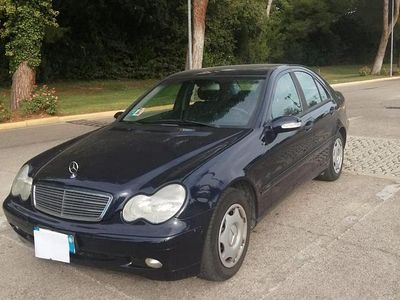 Usata Mercedes C180 Classic 109 CV (80 kW) 2000 Blu Berlina