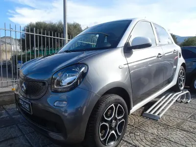 Usata Smart ForFour Passion 90 CV (66 kW) 2019 Grigio Utilitaria