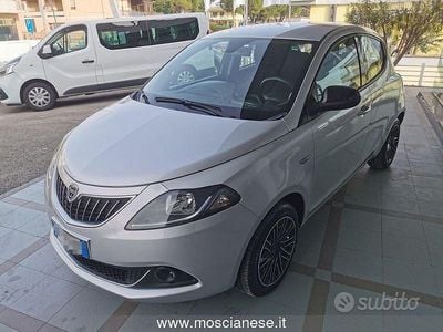 Usata Lancia Ypsilon S 69 CV (50 kW) 2021 Argento Utilitaria