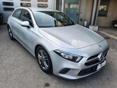 Usata Mercedes A180 Business 116 CV (85 kW) 2020 Argento Berlina