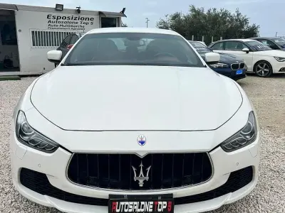 Begagnad Maserati Ghibli 275 HK (202 kW) 2016 Vit Sedan