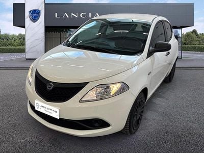 Usata Lancia Ypsilon Silver 69 CV (50 kW) 2021 Bianco Utilitaria