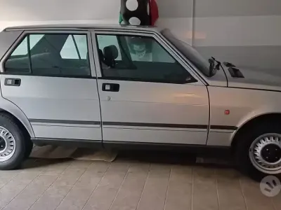 Usata Alfa Romeo Giulietta 109 CV (80 kW) 1982 Grigio Berlina