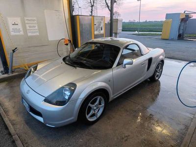 usata Toyota MR2 spyder asi 2001