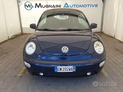 Usata VW New Beetle 75 CV (55 kW) 2004 Blu Utilitaria