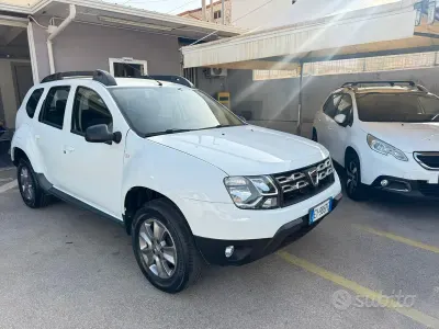 Usata Dacia Duster Ambiance 90 CV (66 kW) 2015 Bianco SUV