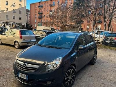Usata 2010 Opel Corsa Club Berlina | 3500 € (Buon prezzo)