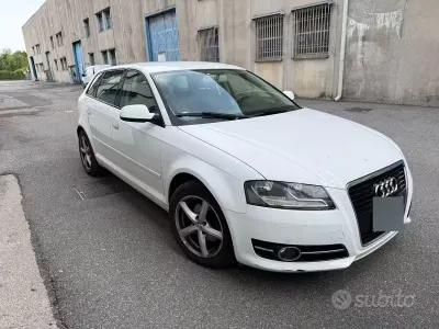Usata Audi A3 Sportback 90 CV (66 kW) 2011 Bianco Utilitaria