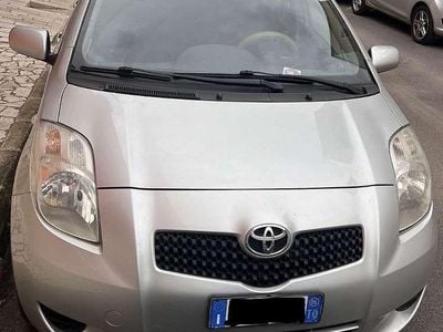 Usata Toyota Yaris Sol 65 CV (47 kW) 2006 Utilitaria