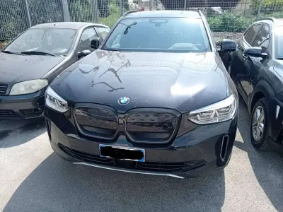 Usata BMW iX3 80 kW (109 CV) 2021 Blu/azzurro SUV