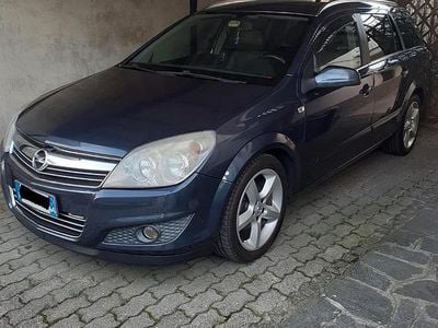 Usata Opel Astra Cosmo 101 CV (74 kW) 2008 Blu Station wagon