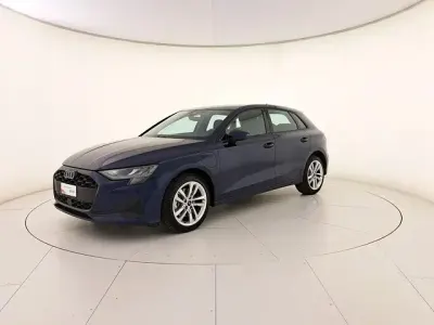 Usata Audi A3 Business 204 CV (150 kW) 2025 Blu navarra metallizzato Berlina