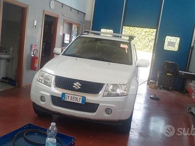 Bianco Usata 2009 Suzuki Vitara SUV | 10.500 €