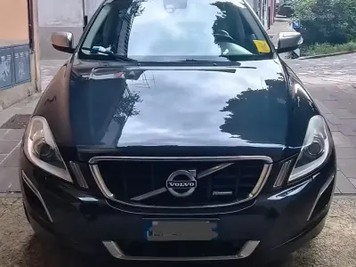 Usata Volvo XC60 R-Design 163 CV (119 kW) 2010 Nero SUV