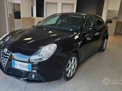 Usata Alfa Romeo Giulietta Exclusive 105 CV (77 kW) 2013 Nero Utilitaria