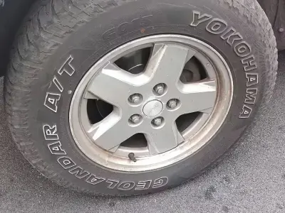 Usata Jeep Cherokee 163 CV (119 kW) 2004 Grigio SUV