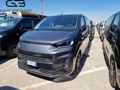 Usata Fiat Ulysse 130 kW (177 CV) 2025 Grigio Monovolume