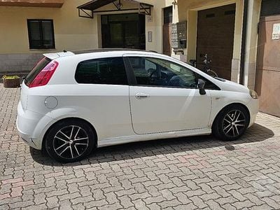 Usata Fiat Grande Punto 120 CV (88 kW) 2009 Bianco Utilitaria