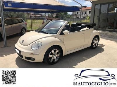 Usata VW New Beetle 105 CV (77 kW) 2006 Beige Utilitaria