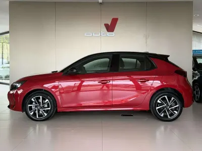 Używany Opel Corsa 101 KM (74 kW) 2024 Czerwony Hatchback